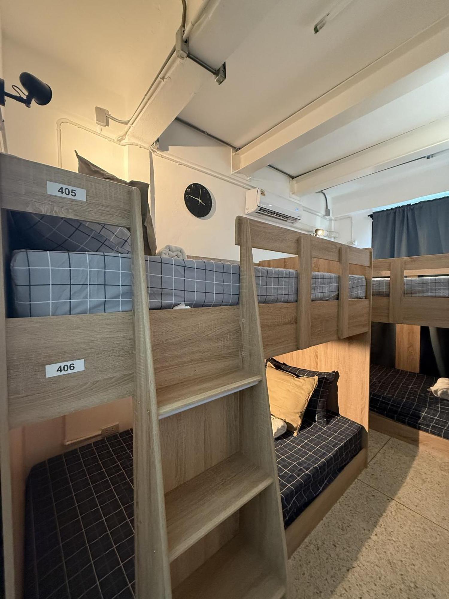 Twenty Two Place Hostel - Sukhumvit 22 バンコク都 エクステリア 写真